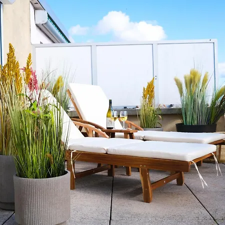 아파트 Holiday Vibes! Penthouse-studio Near Beach *