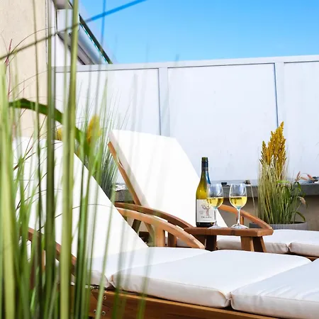 아파트 Holiday Vibes! Penthouse-studio Near Beach